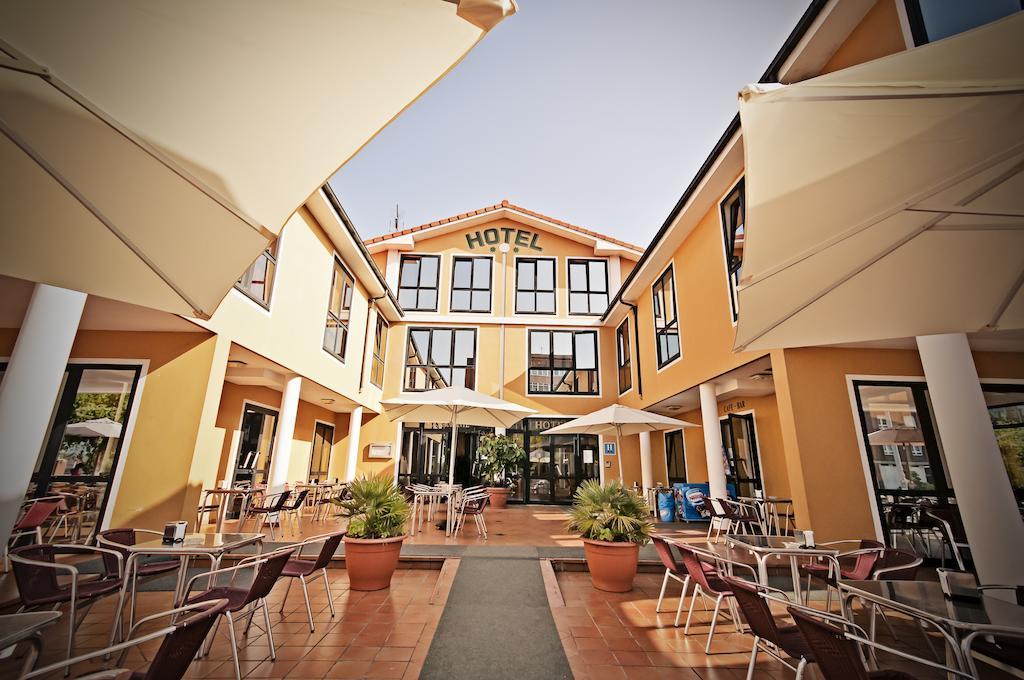 Hotel Piedras Piedras Blancas Ngoại thất bức ảnh